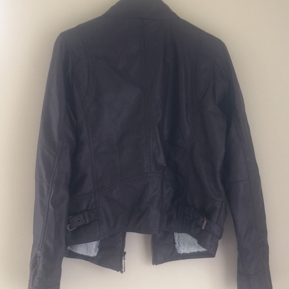 Faux leather jacket size large - Picture 5 of 6